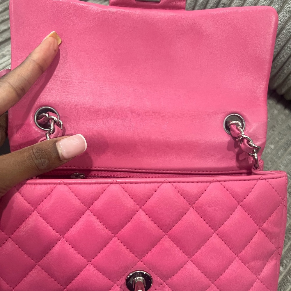 CHANEL Fuchsia Classic Mini Lambskin - Picture 4 of 16